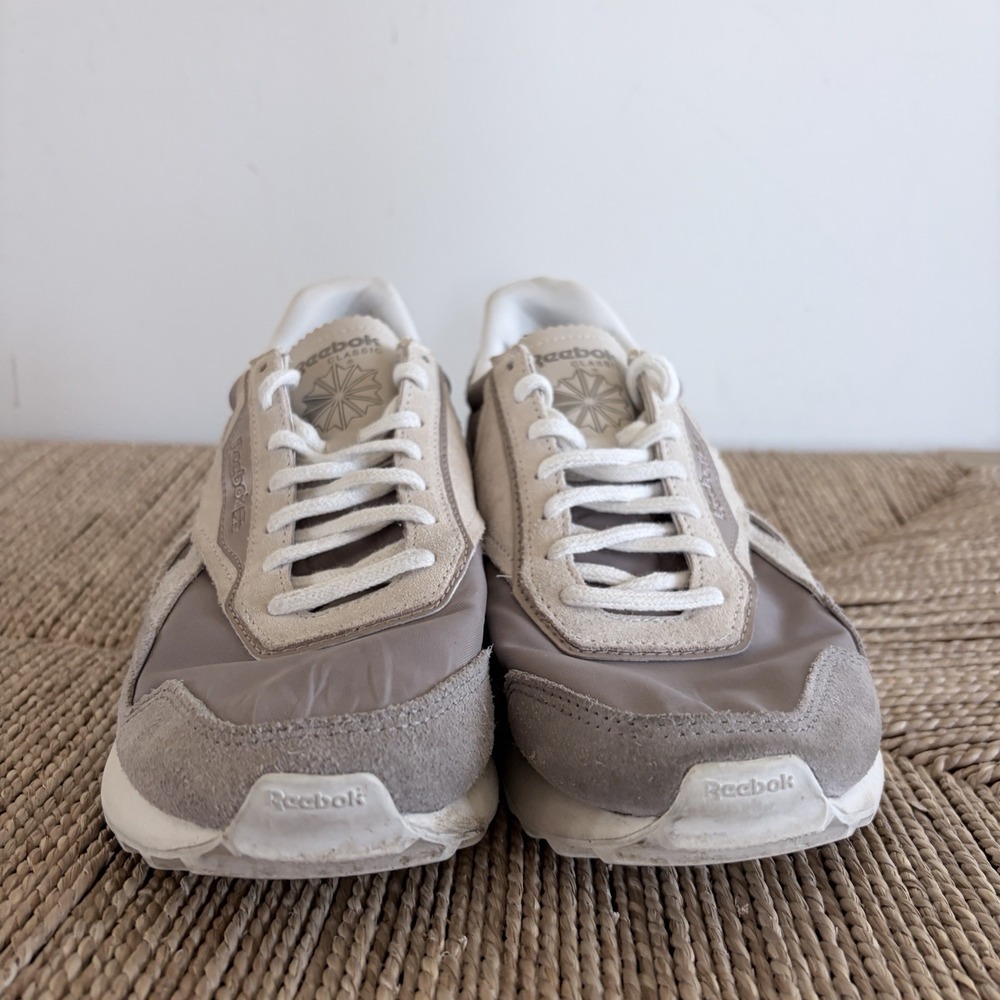 Reebok Womens Sz 9 Classic Leather Legacy AZ Rose Gold Running Shoes GX4803 - Picture 2 of 8